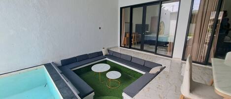 デラックス アパートメント プールビュー | プール