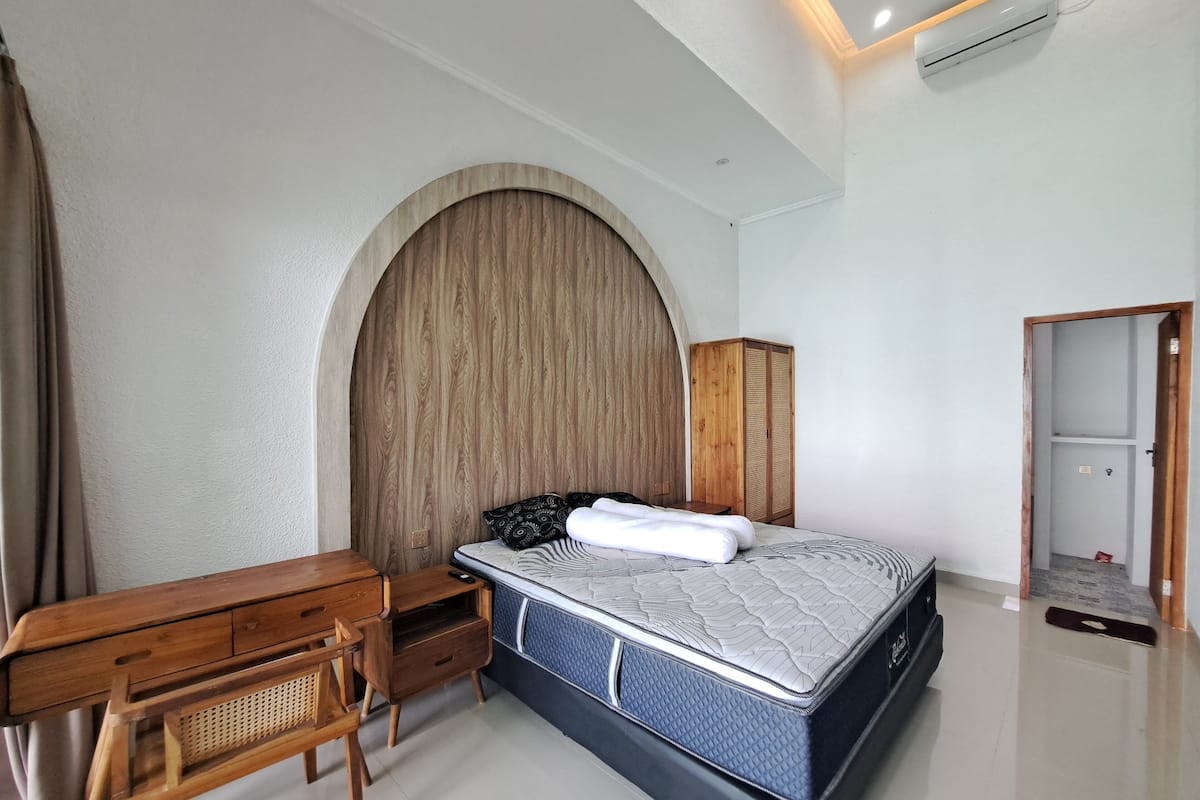 Deluxe Apartment, Pool View