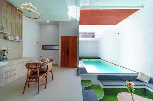 Ghania Villas Melasti