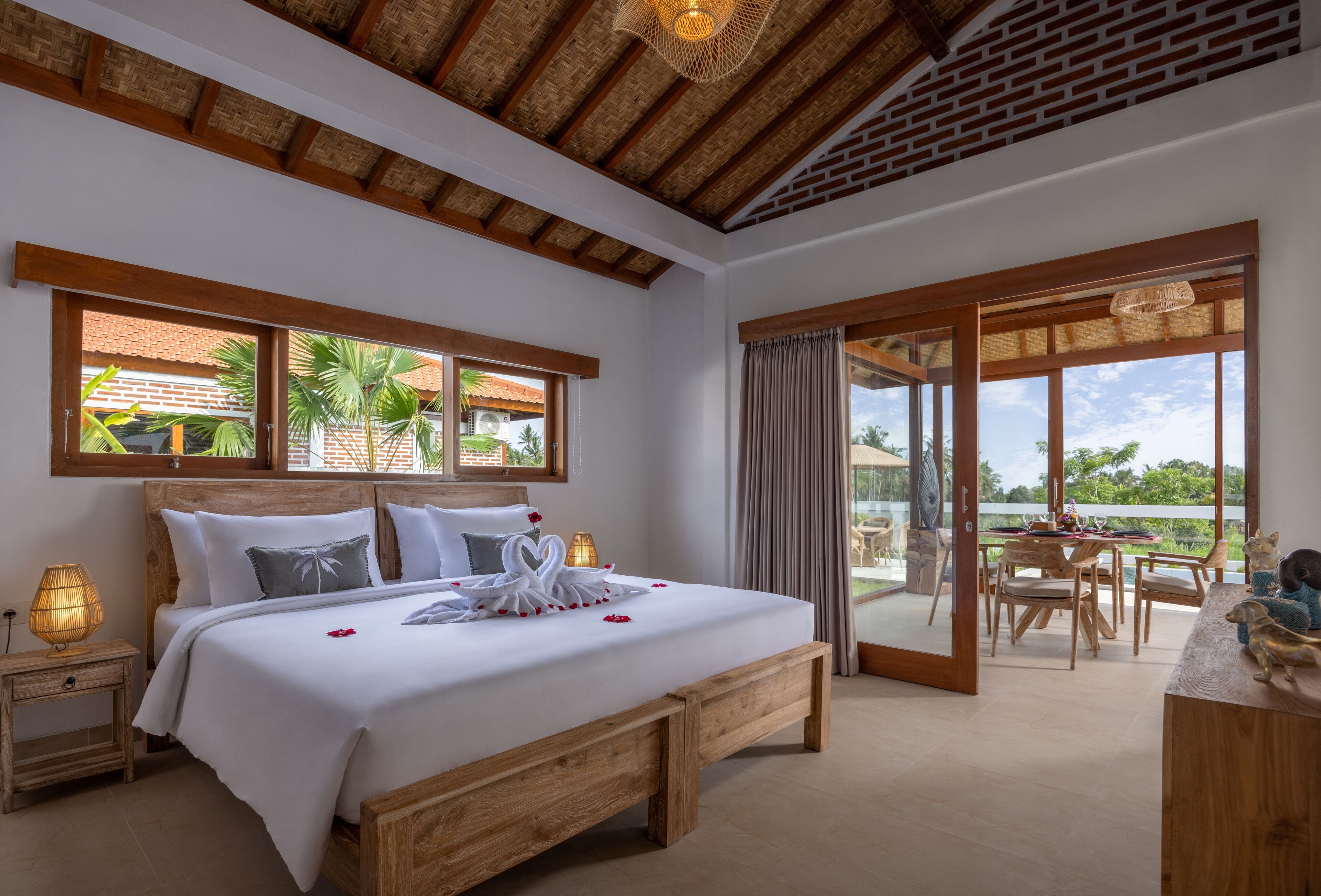 Biệt thự, 2 phòng ngủ, hồ bơi riêng