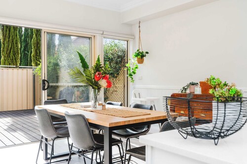 Travers Townhouse - Close to CBD, Gated Community