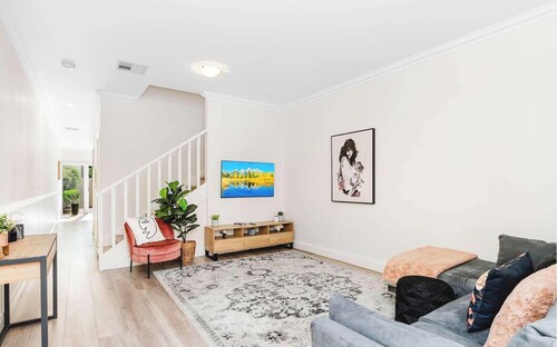 Travers Townhouse - Close to CBD, Gated Community