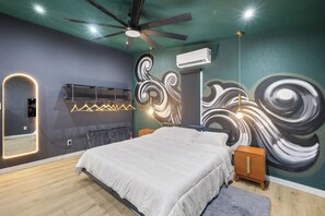 Room - Art Deco inspired loft inside downtown San Antonio Dedicated and secured parking (San Antonio)