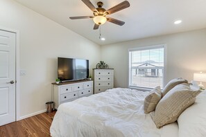 3 bedrooms, iron/ironing board, Internet, bed sheets - 'Uncle David's Rocky Road Retreat' in Tonto Basin! (Tonto Basin)