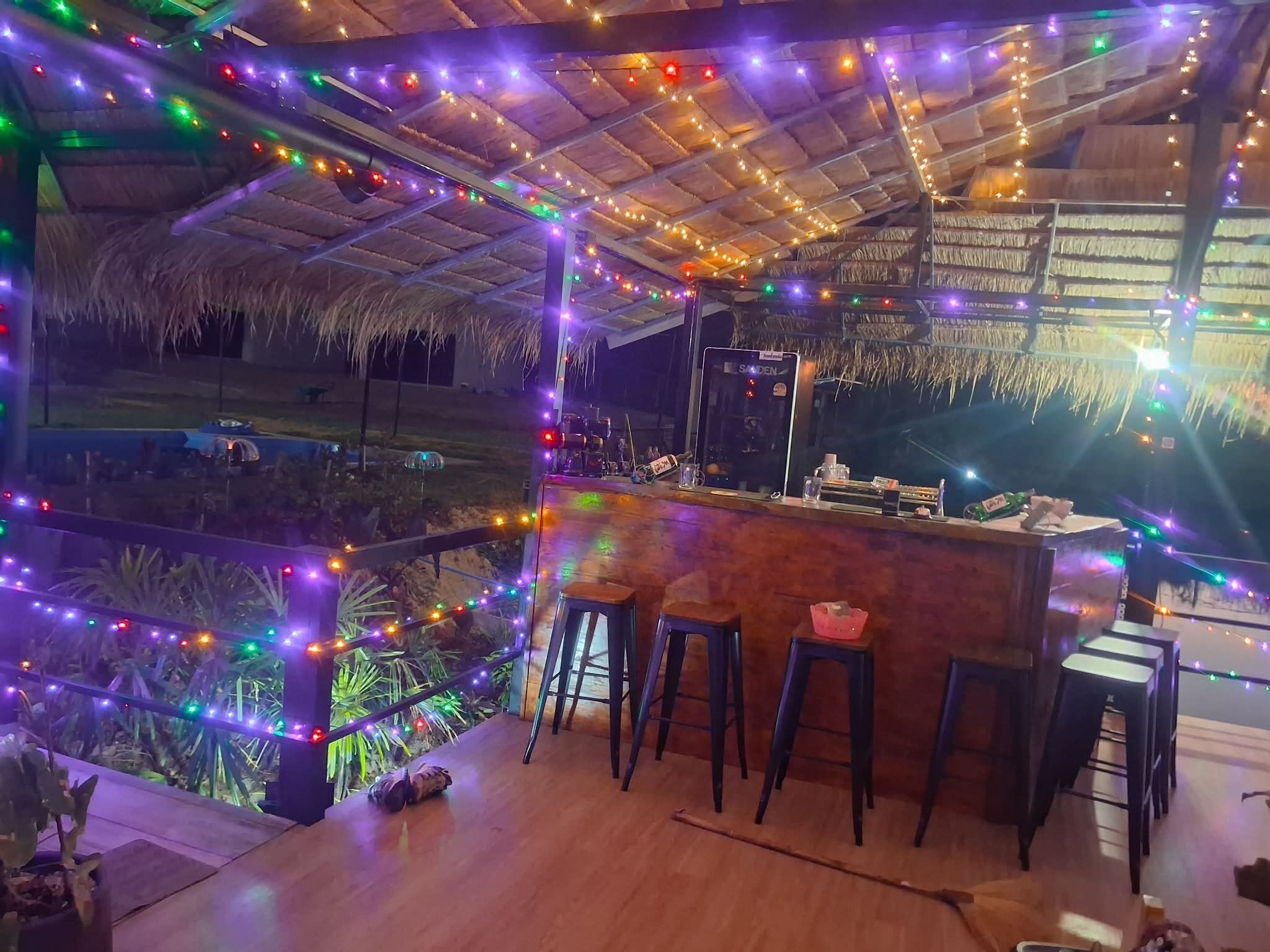 Bar (en la propiedad)