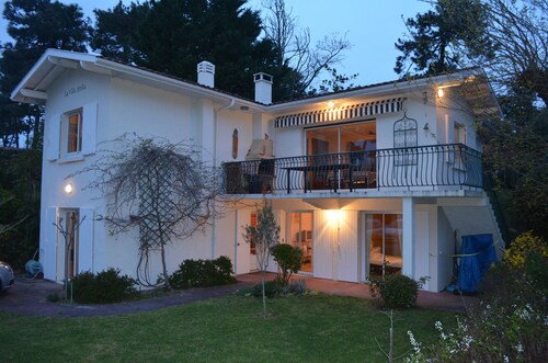 Bed and breakfast La Villa Stella in Arcachon with swimming pool