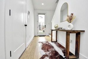 Interior - Downtown Houston Modern Gem, Near NRG and More (Houston)