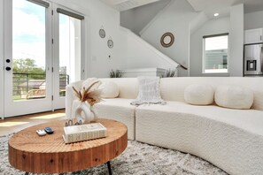 Living area - Downtown Houston Modern Gem, Near NRG and More (Houston)