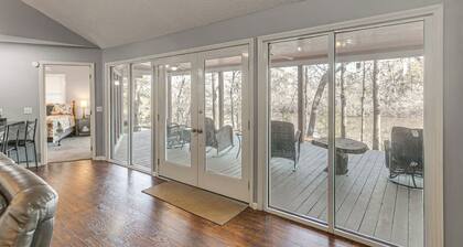 Private Dock + River View: Cabin Retreat in Jesup