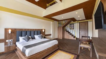 Quarto quádruplo tradicional, várias camas, sacada, vista para o vale