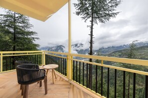 Habitación cuádruple familiar, balcón, vista al valle | Vista al valle