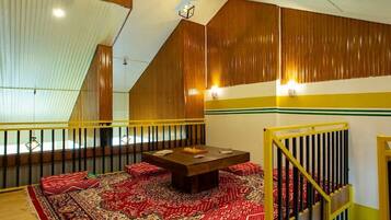 Deluxe-Zimmer, Bergblick | Speisen