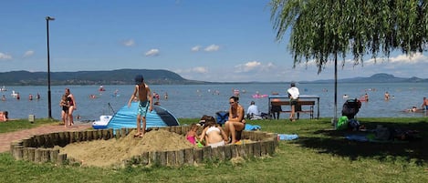 Enceinte de lâhĂ©bergement