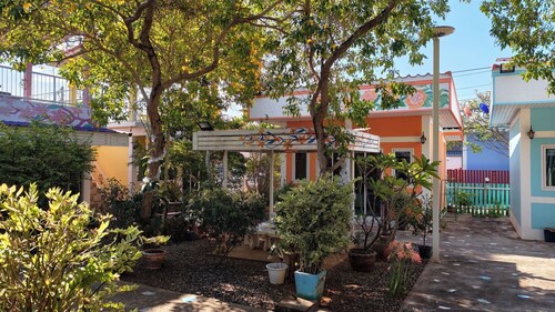 Koniix Maiyok Resort Ko Sichang