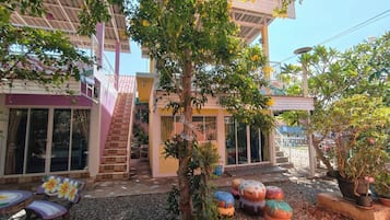 Standard Double Room, Garden View | Terrace/patio