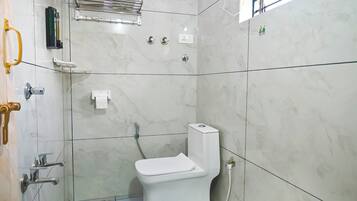 Habitación doble Deluxe, balcón | Baño