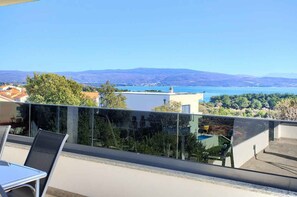 Outdoor dining - Holiday Apartment Exclusive Flat Marija (Krk)