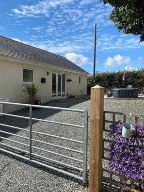 Terrace/patio - Swallow Bach, Couples Bolt Hole (Abergele)
