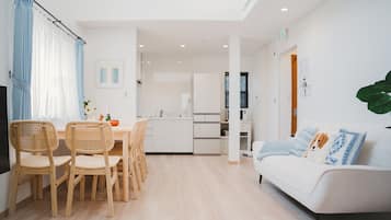 Premium Room, Mountain View | Living area | 60-inch flat-screen TV with digital channels, first-run movies