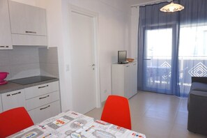 Classic-Apartment, 3 Schlafzimmer | Wohnzimmer