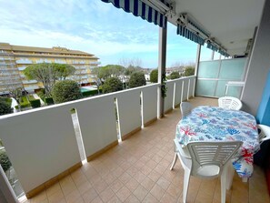 Classic Apartment, 2 Bedrooms | Balcony - Apartment Near the Centre of Caorle (Caorle)