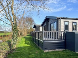 Terrace/patio - 2 bedroom accommodation in Bodinnick (Lanteglos, near Fowey)