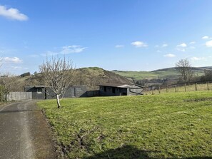 Property grounds - 5 bedroom accommodation in Hawick (Hawick)