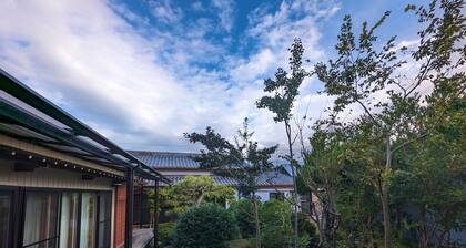 Annex 9 guests Renovated old house Guesthouse / ,Nishio Aichi