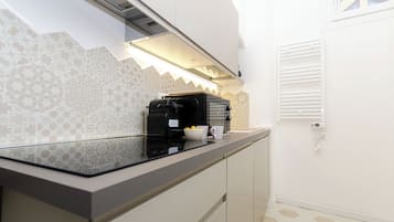 Appartamento, vista città | Cucina privata