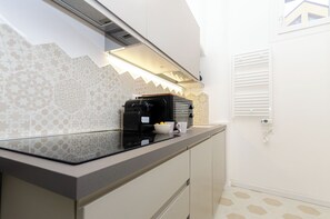 Appartamento, vista città | Cucina privata