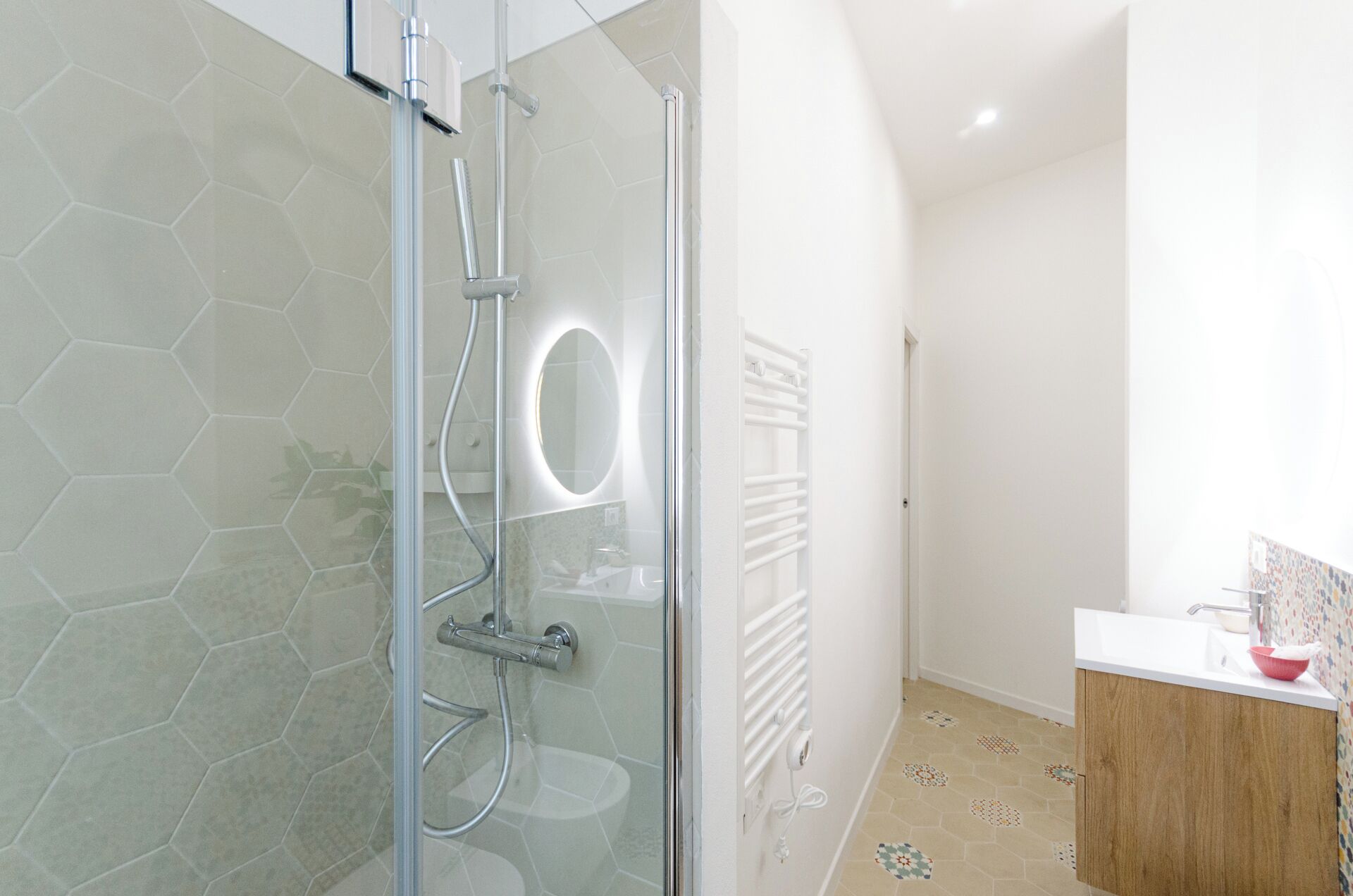 Apartment, City View | Bathroom | Shower, free toiletries, hair dryer, towels