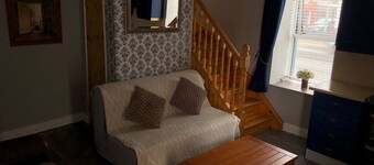 Charming 1-Bedroom Apartment with Jacuzzi in Johnstown