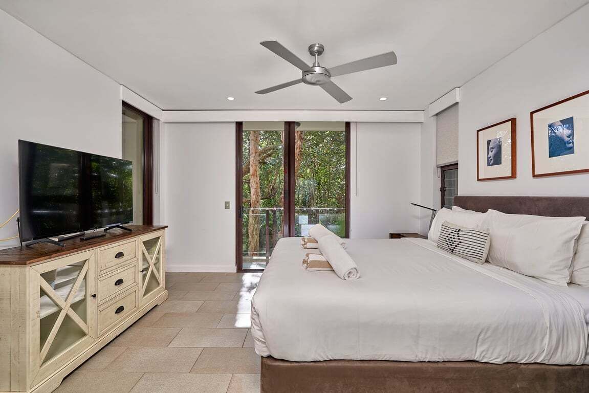 4 bedrooms