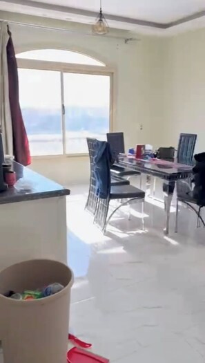 Dining - spacious 2 bedrooms apartment  (Hurghada)