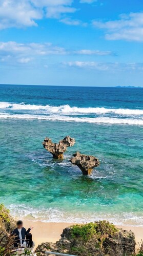 Heart Rock is within walking distance A cottage with a view of the Kouri Blue / Kunigami County Okinawa