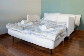 1 habitación, tabla de planchar con plancha y wifi gratis 