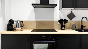 Coffee/tea maker, fridge, microwave, oven - [Ortigia] - Domus Olea New Apartment Near the Beach (Syracuse)