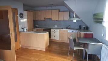 Apartment | Eigene Küche | Espressomaschine, Wasserkocher mit Kaffee-/Teezubehör