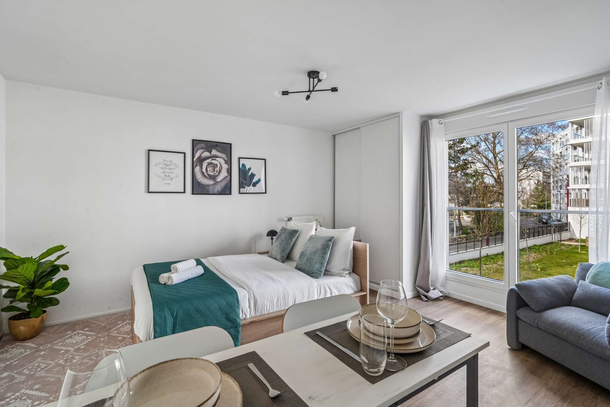 2 slaapkamers, een strijkplank/strijkijzer, wifi, beddengoed
