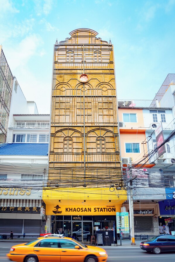 Parking - Khaosan Station Hostel (Phra Nakhon)