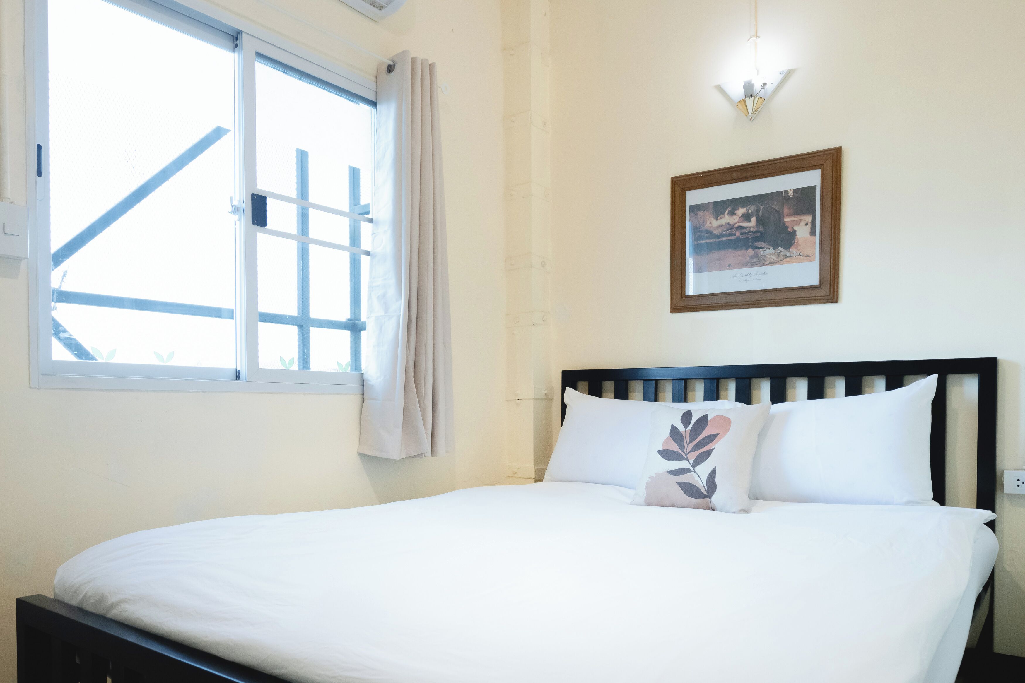 Superior Room, 1 Queen Bed, Private Bathroom