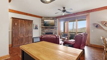Smart TV, fireplace, books