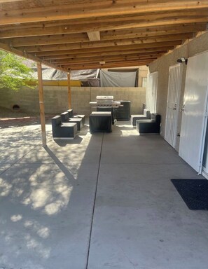 Outdoor dining - Villa glamour in las vegas (Las Vegas)