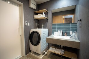 Family Triple Room, Non Smoking, Balcony | Bathroom | Separate tub and shower, free toiletries, hair dryer, towels - THE NINE STATES HOTEL TOJINMACHI (Fukuoka)