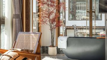 Luxury Double Room, City View | Deep soaking bathtub