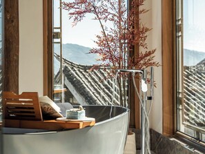 奢华双人房, 城市景观 | 深泡浴缸