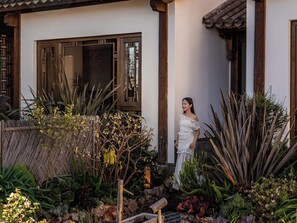 Exterior detail - Gucheng District Zhongmi Yunju Inn (Lijiang)