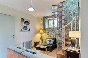 Smart TV - Stunning Holiday Cottage in Neulliac (Neuillac)