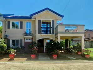 Exterior - Noah Bed&Breakfast 3 Private Room NEWHOME QUIET place to stay Solar No Blackouts (Puerto Princesa City)