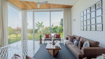 Villa, Balcony | Living area